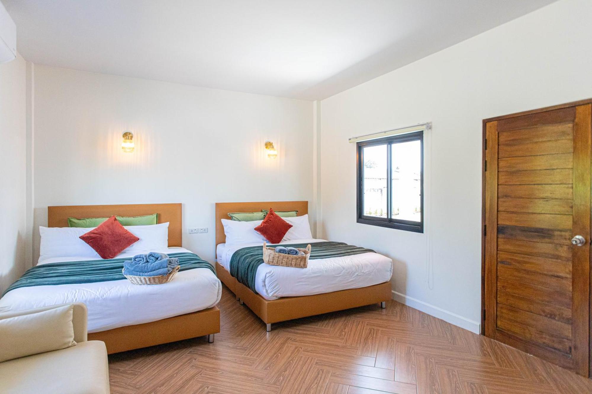 Vawa Guesthouse Kanchanaburi Esterno foto